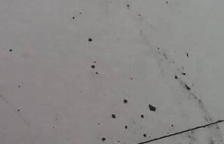 瓷磚上的污漬該怎么清潔呢？