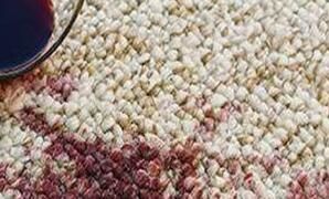 地毯上沾上了污漬，該怎么處理呢？